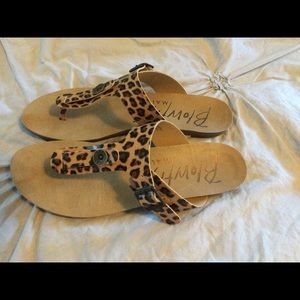 Blow fish Cheetah Sandals